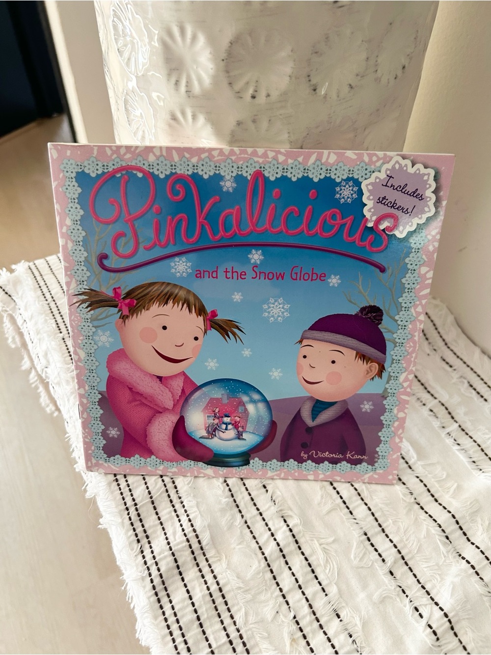 Pinkalicious and the Snow Globe Victoria Kann Kids Book With Stickers